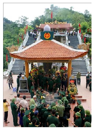 vna_potal_ky_niem_72_nam_ngay_thuong_binhliet_sy_dai_huong_tuong_niem_cac_anh_hung_liet_sy_hy_sinh_tai_diem_cao_468_ha_giang_stand
