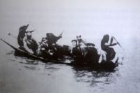 NHỚ MÁI CHÈO XƯA