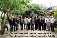 TỌA ĐÀM RA MẮT SÁCH